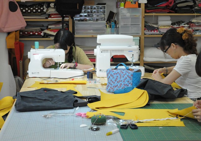 繼續在教室服役，被很多同學"操"，它還是表現的很好