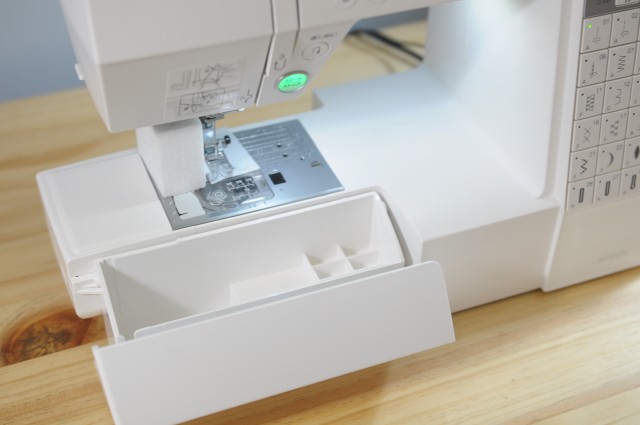 Janome車樂美DC6030 配件收納盒