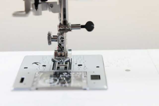 Janome 5031S 壓腳及七排送布齒