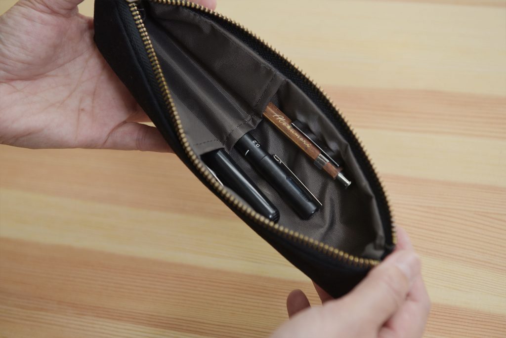 小筆袋內裡分隔層