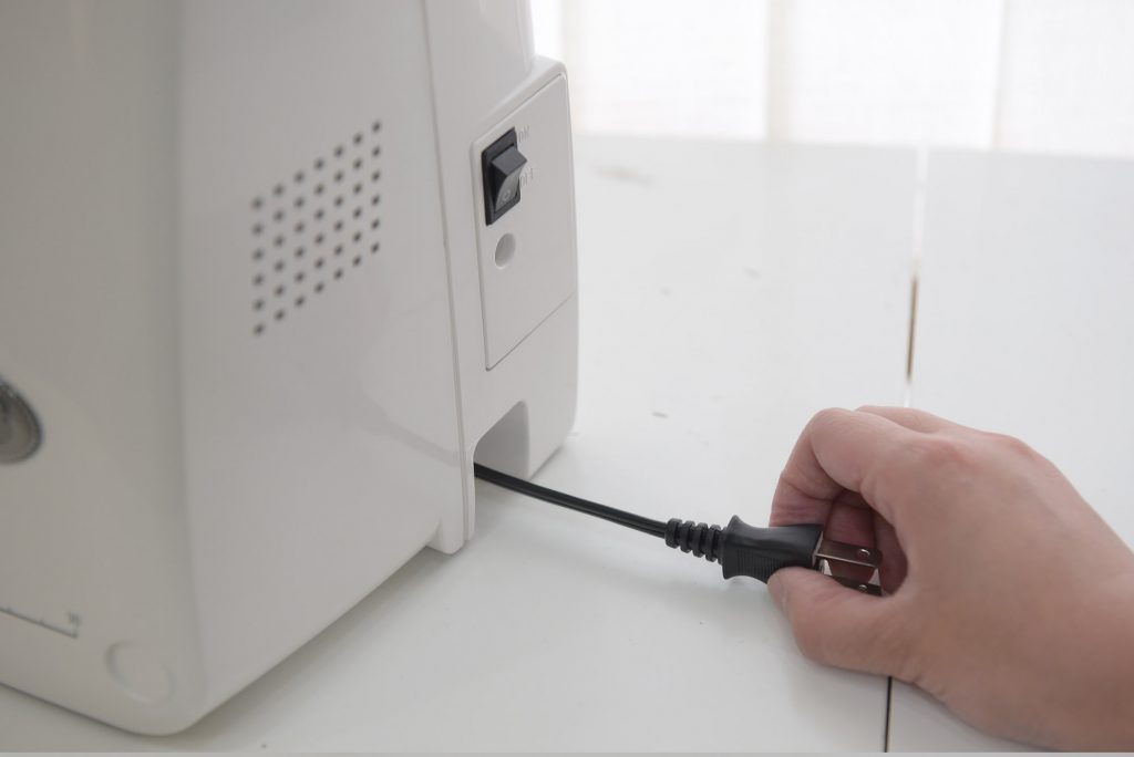 Janome A8000縫紉機-自動收線電源線