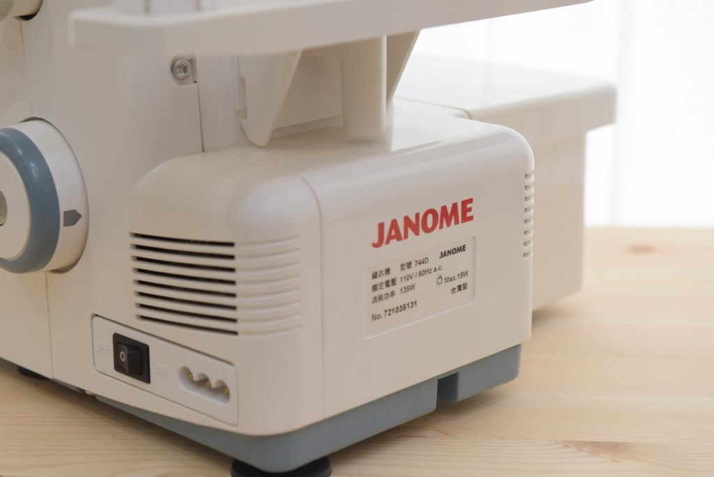 台灣製Janome 744D 拷克機
